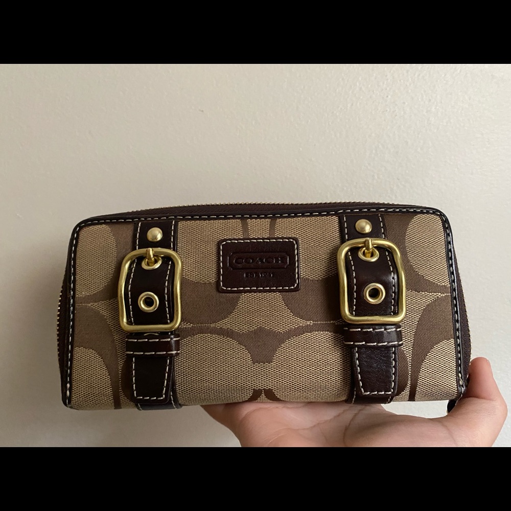 Coach Wallet in the Color Brown